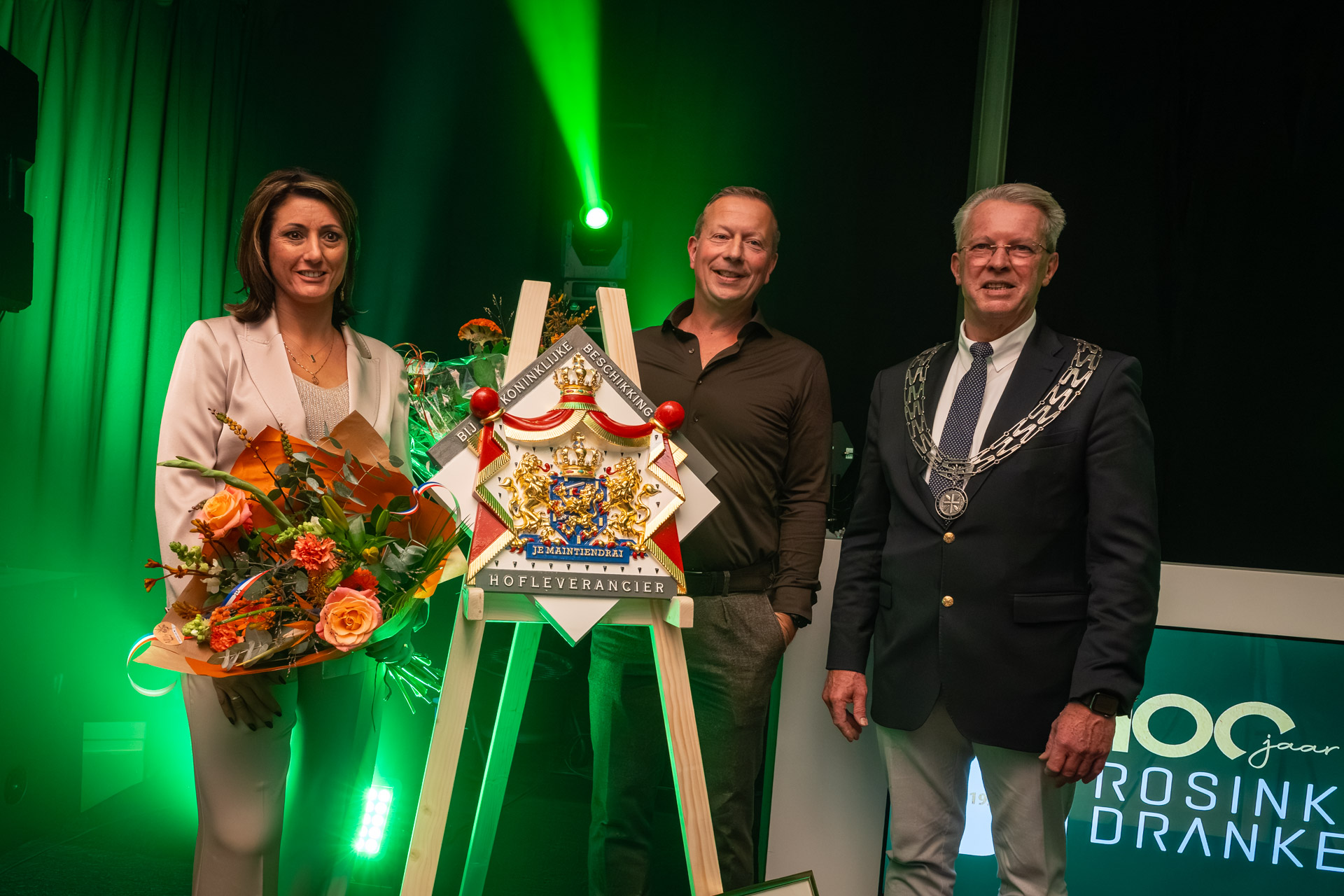 Een eeuw om op te proosten. — Rosink Dranken, 100-jarig jubileum. door evenementenbureau Ik wil Kippenvel