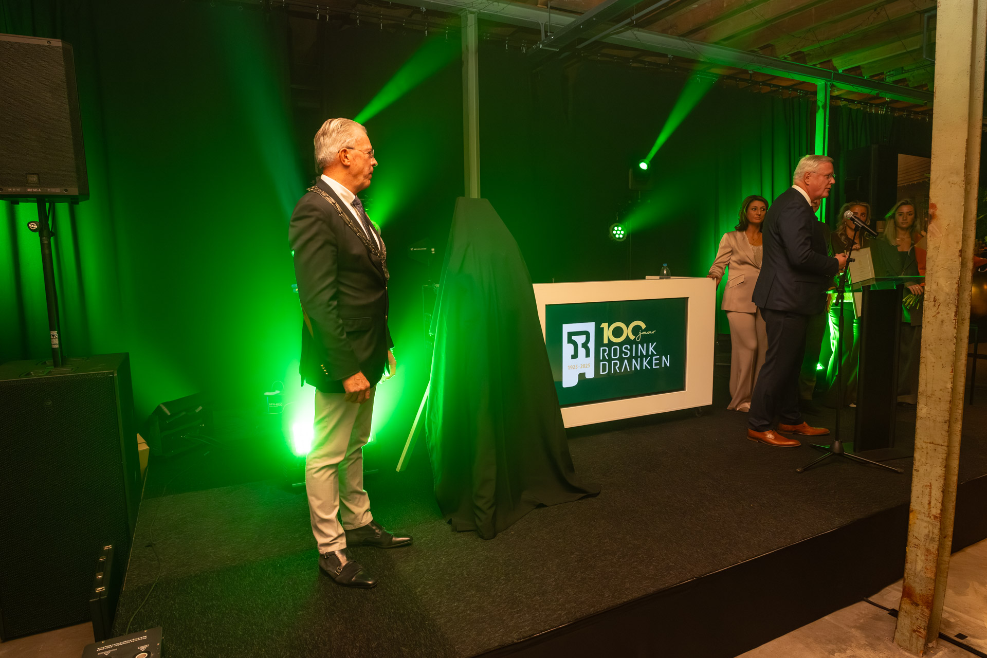 Een eeuw om op te proosten. — Rosink Dranken, 100-jarig jubileum. — foto 3 van 5