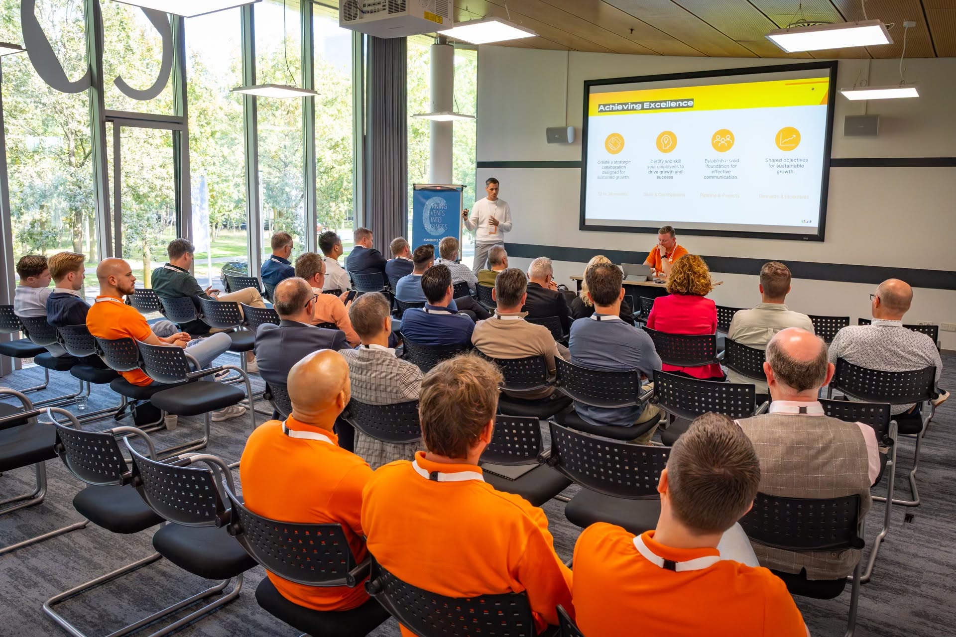 Vier routes. Een toekomst. — ALSO Nederland, Cloud Summit '25 | High Tech Campus Eindhoven. — foto 5 van 8