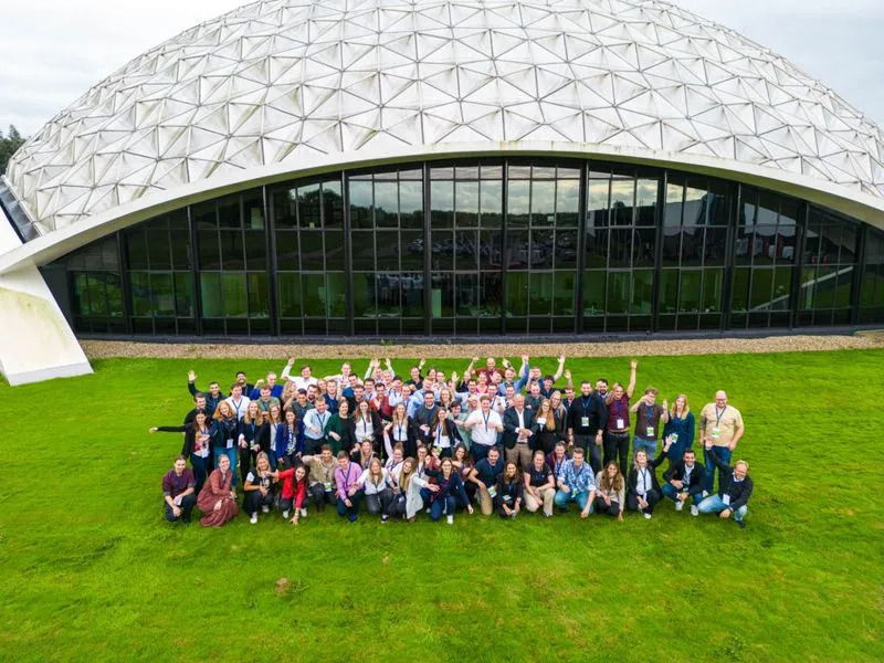 Van scherm naar samenwerking. — Vion Food Group, Internationale Young Professionals Day. — foto 1 van 6