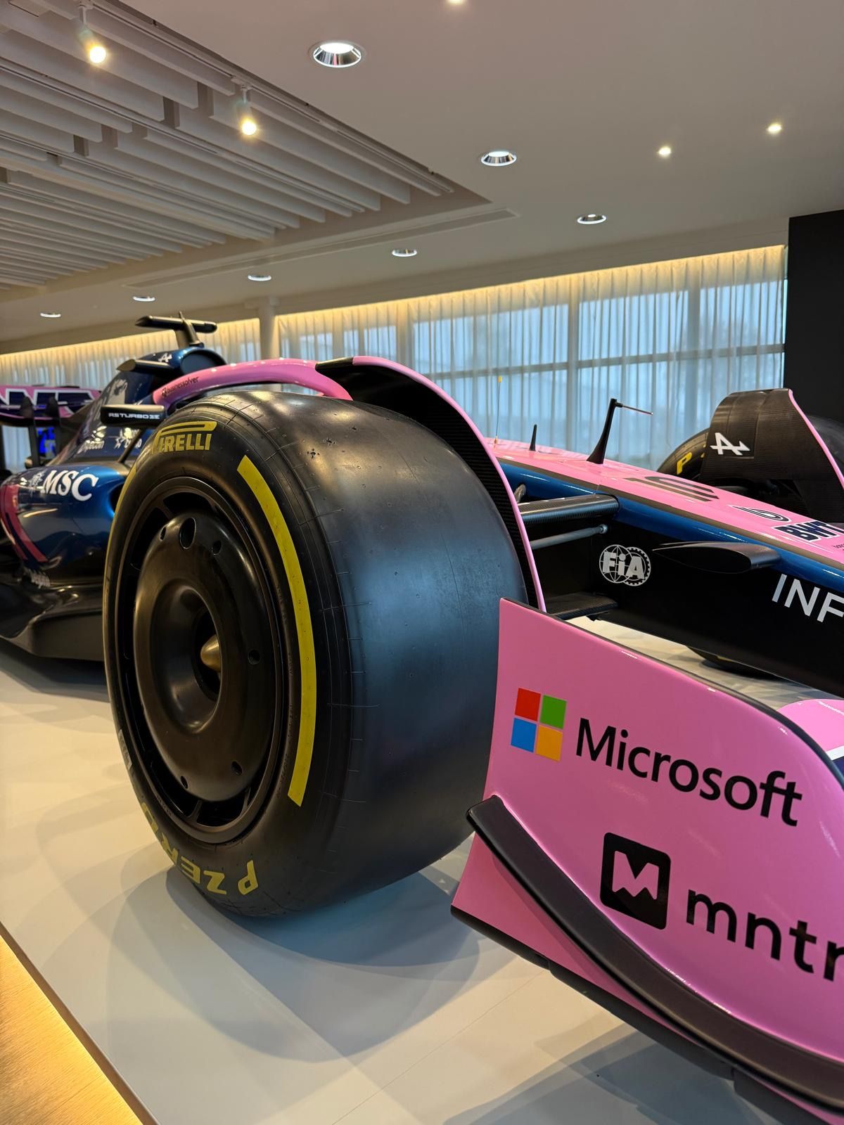 Waar milliseconden het verschil maken. — ALSO Nederland, Exclusieve incentive | Alpine Formula One Experience. door evenementenbureau Ik wil Kippenvel