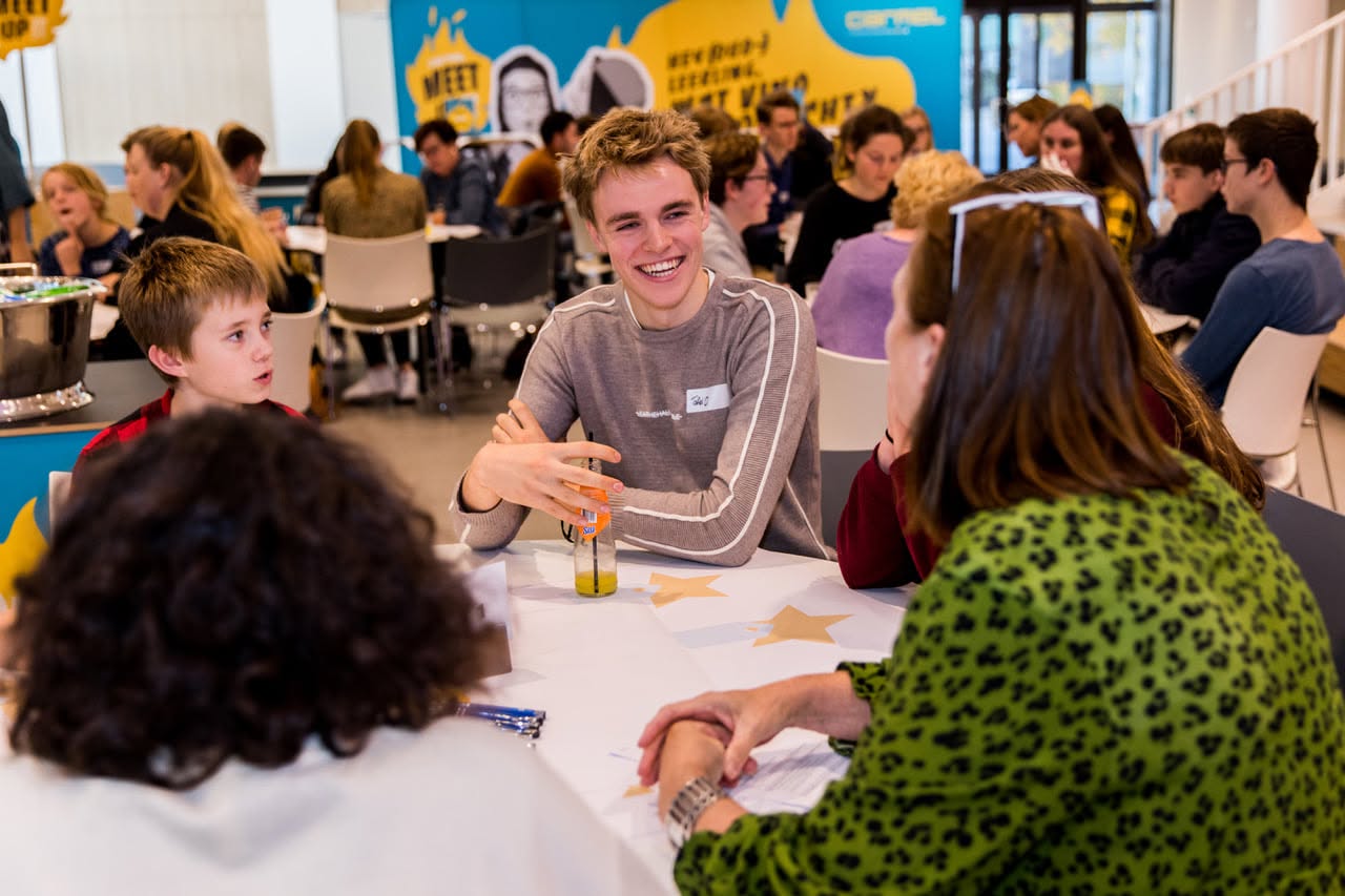 De toekomst begint met een gesprek. — Stichting Carmelcollege, Carmel Meet Up. door evenementenbureau Ik wil Kippenvel