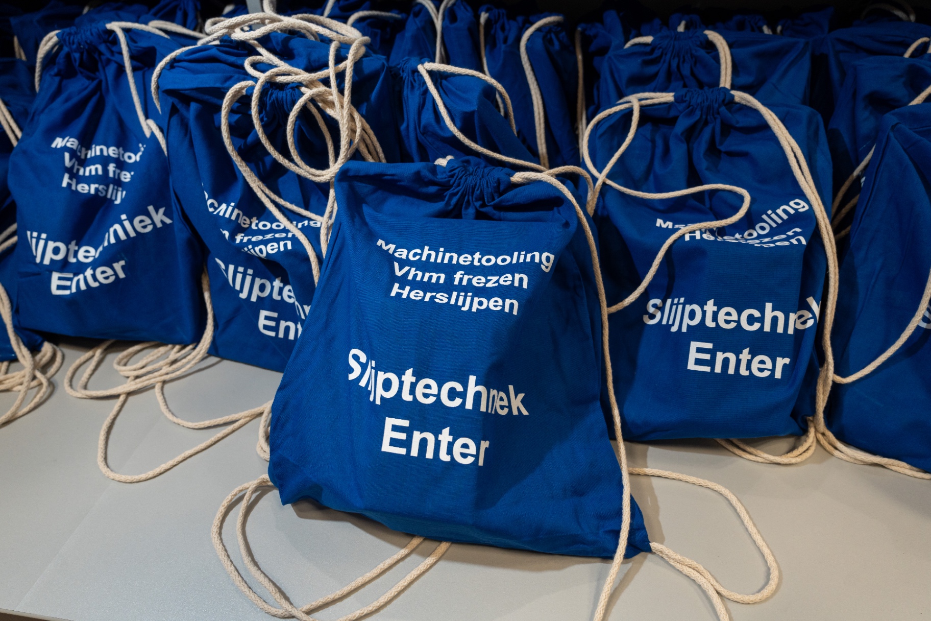 50 jaar vakmanschap. Honderden verhalen. — Slijptechniek Enter & Euromec, 50-jarig jubileum. — foto 19 van 21